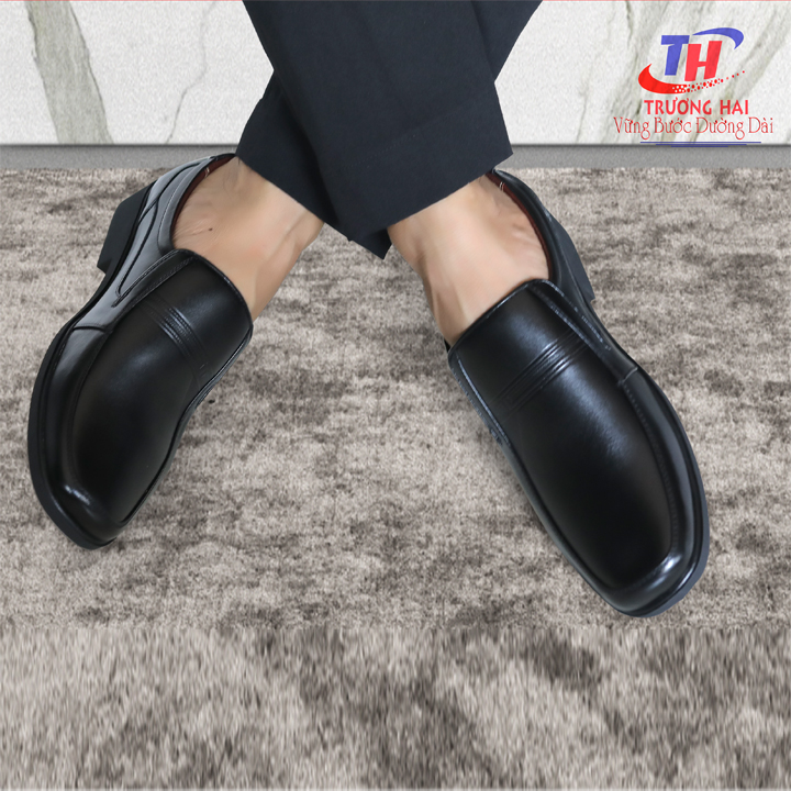 Giày nam màu đen da bò cao cấp đế cao su không trơn TH GT117