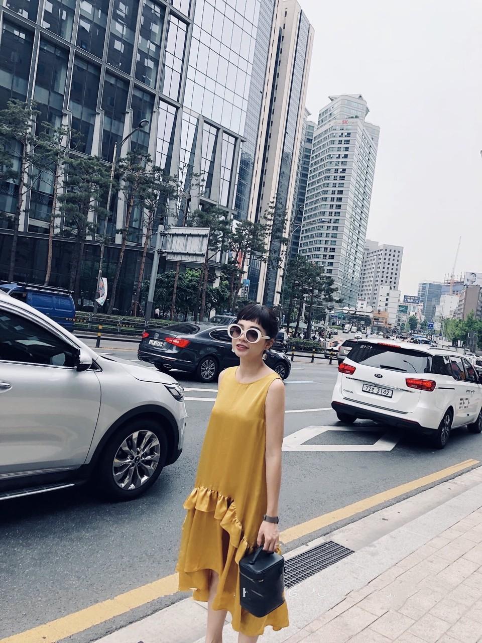 ĐẦM BẦU ĐUÔI TÔM SIÊU SANG