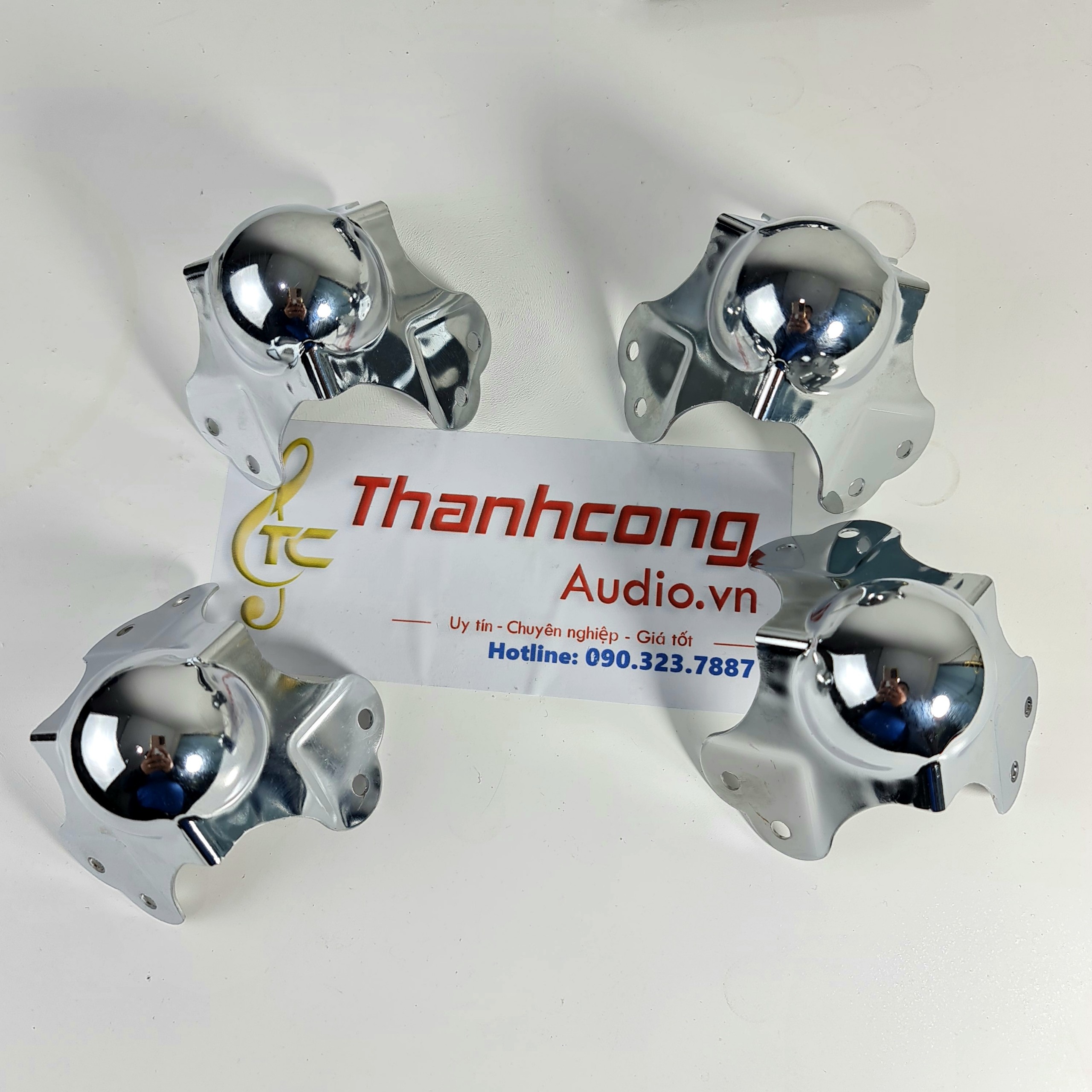 04 góc cầu tủ âm thanh, tủ thiết bị, tủ máy