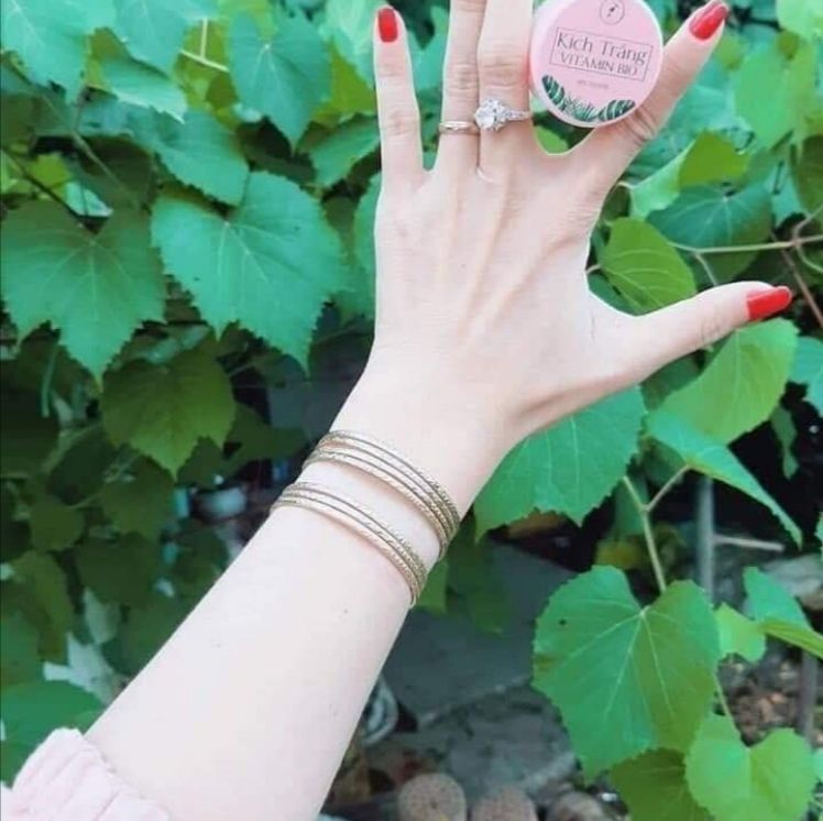 Kích trắng vitamin B10