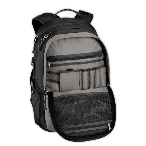 Balo du lịch cỡ lớn The North Face Surge nhiều ngăn rộng rãi để được rất nhiều đồ mang đi du lịch 3 đến 4 ngày, chất liệu vải chống thấm nước, có ngăn laptop 15 inch