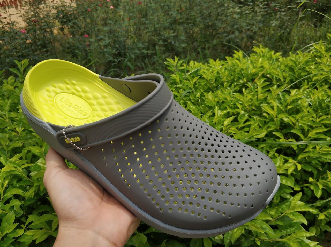 Giày dép sục crocs mềm nhẹ êm ái