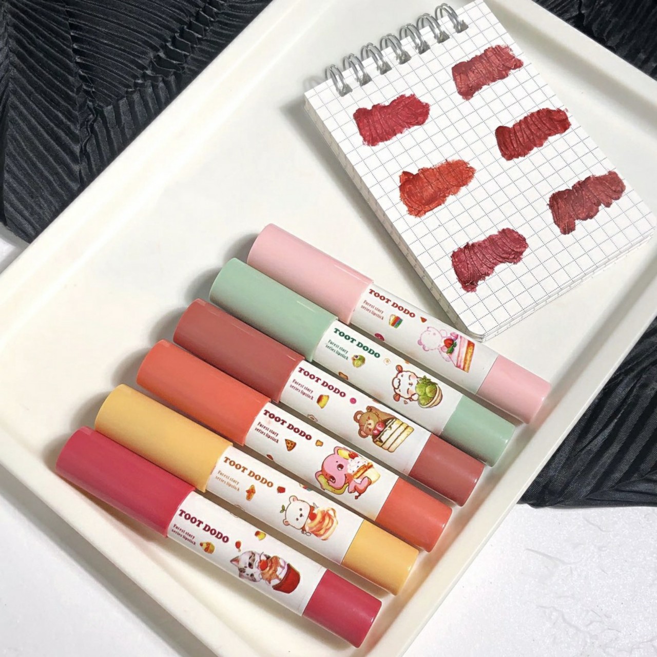 Son Gấu Thỏ dạng bút chì