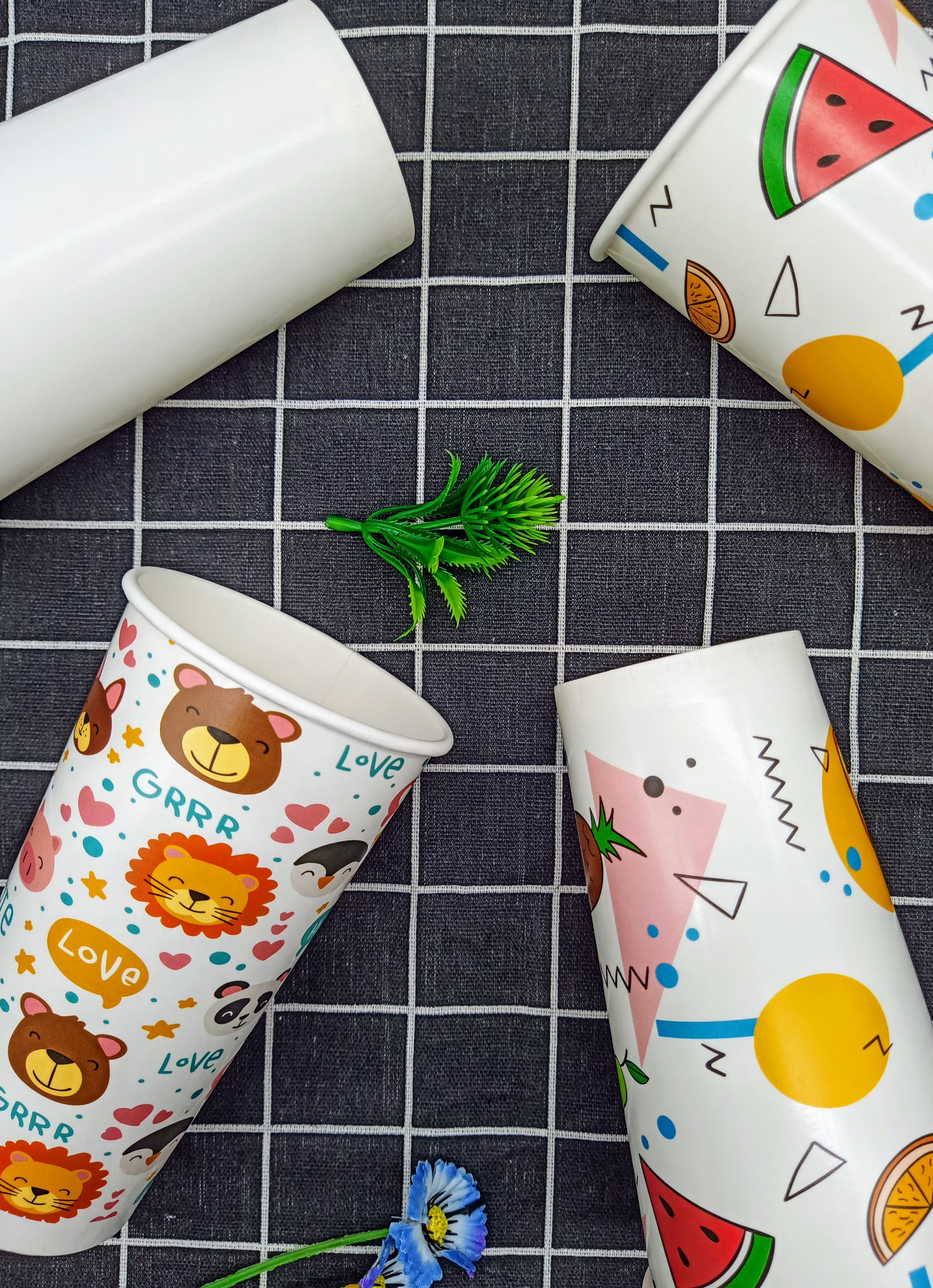Spriing lốc 10 ly giấy 650 ml