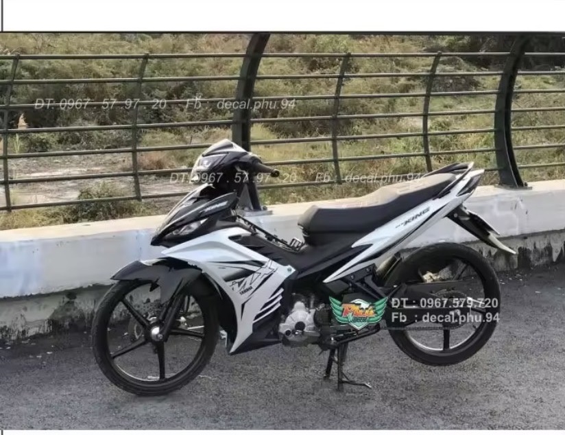 Tem exciter 135 MX king trắng đen