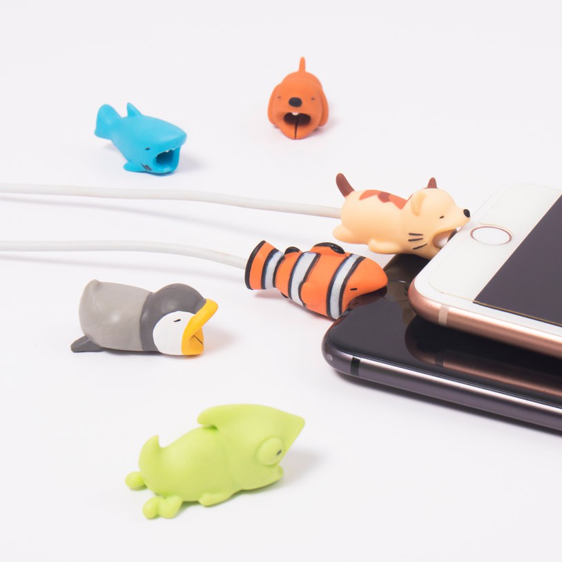 Cable bite, rechargeable bite, anti-shatter protection accessories charging head earphone protective cover anti-tangle cartoon anti-shatter charging cable earphone accessories charging cable anti-tangle
