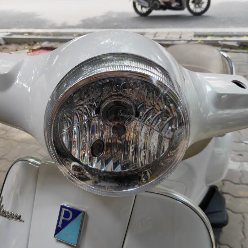 [HCM]Chụp đèn pha trước xe Vespa Lx
