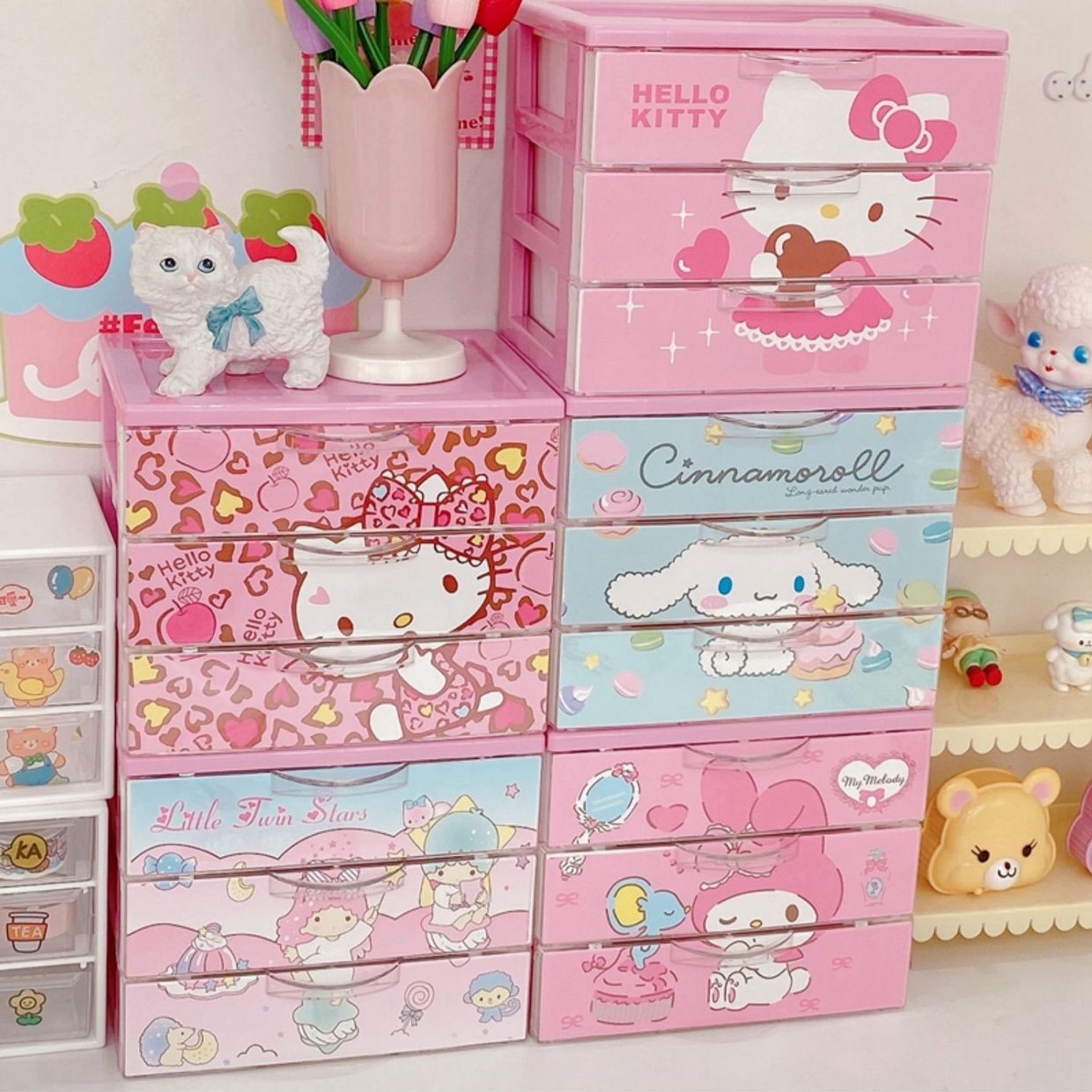 🌸KỆ 3 TẦNG HELLO KITTY
