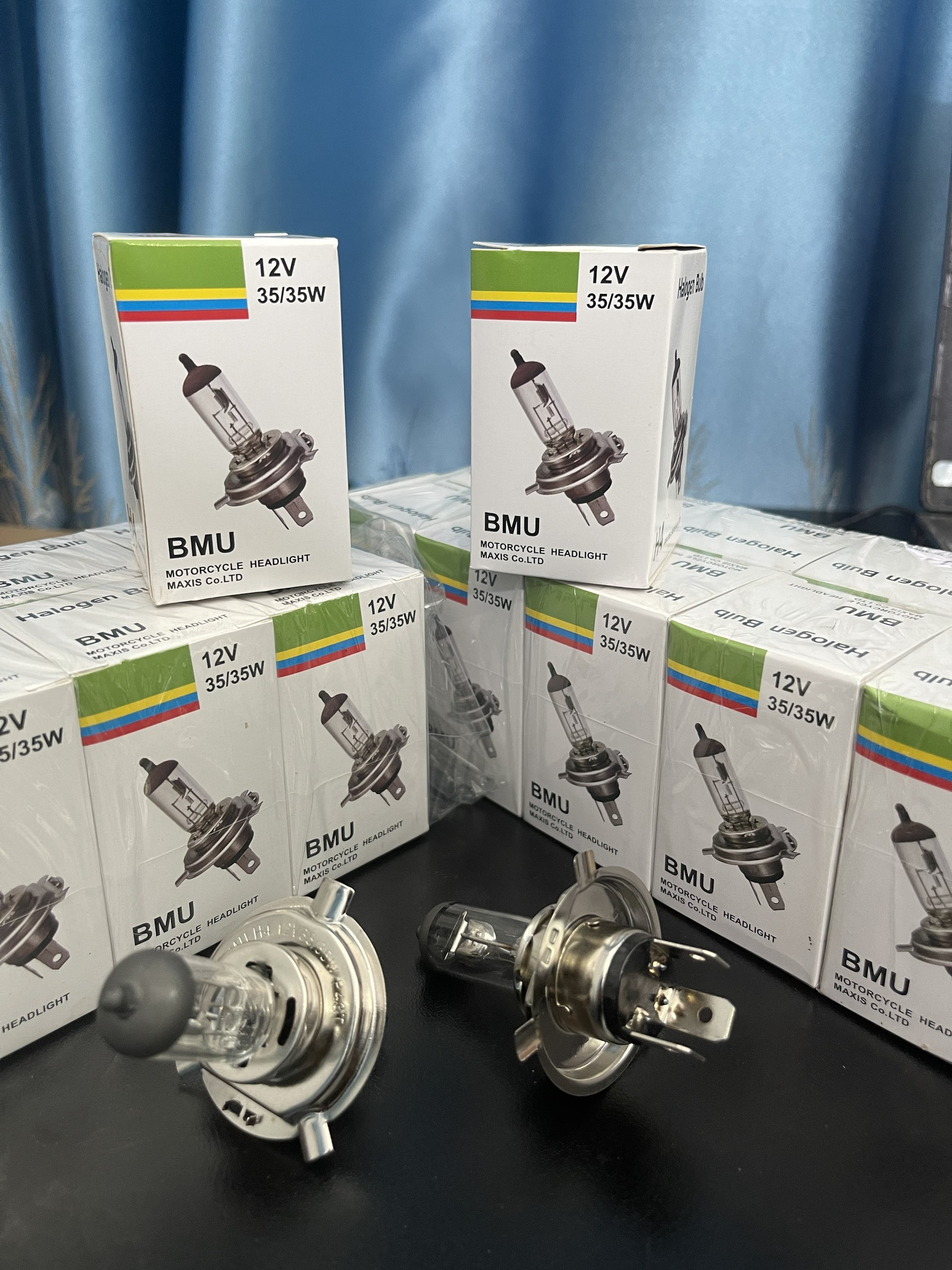 Bóng đèn Halogen 3 chân H4 - Bóng 35w BMU xe máy