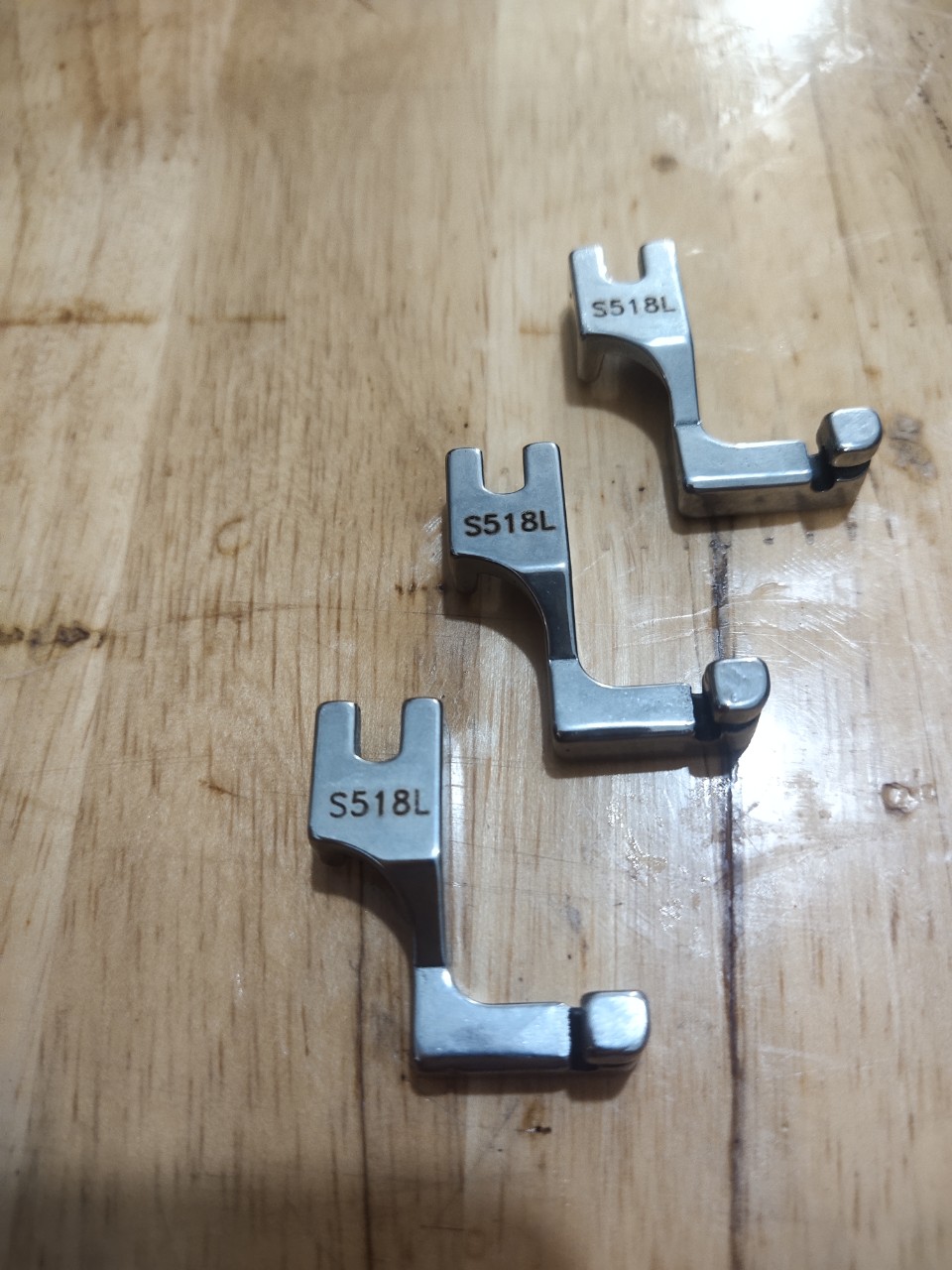 chân vịt tra dây kéo giọt nước S518L
