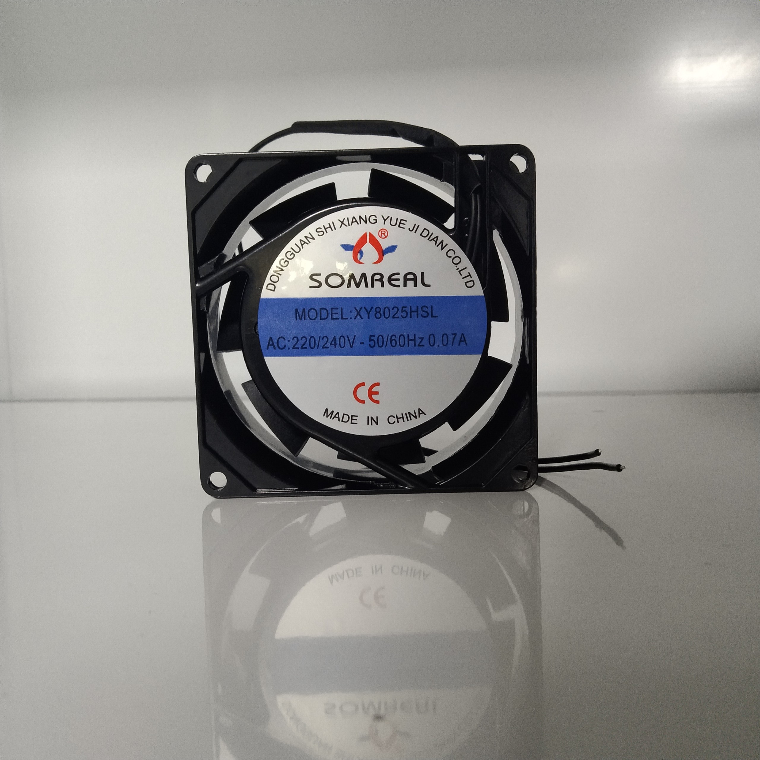 Quạt tản nhiệt 8*8*2.5cm 220V 0.07A