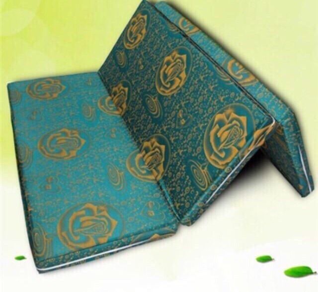 Đệm xốp giá rẻ 1.2m×1.9m ×8phân
