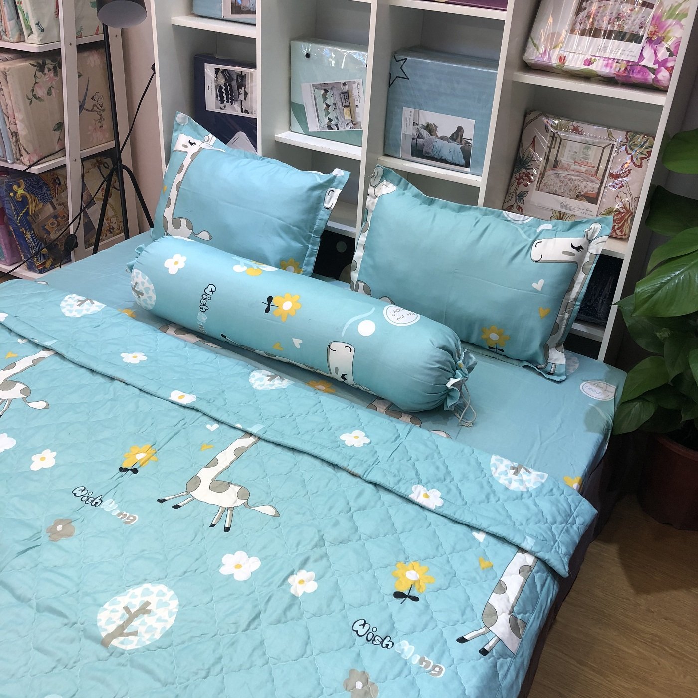Set Ga Gối 3 Món (Gồm 1 Ga bo chun + 2 Vỏ Gối Nằm) hươu xanh