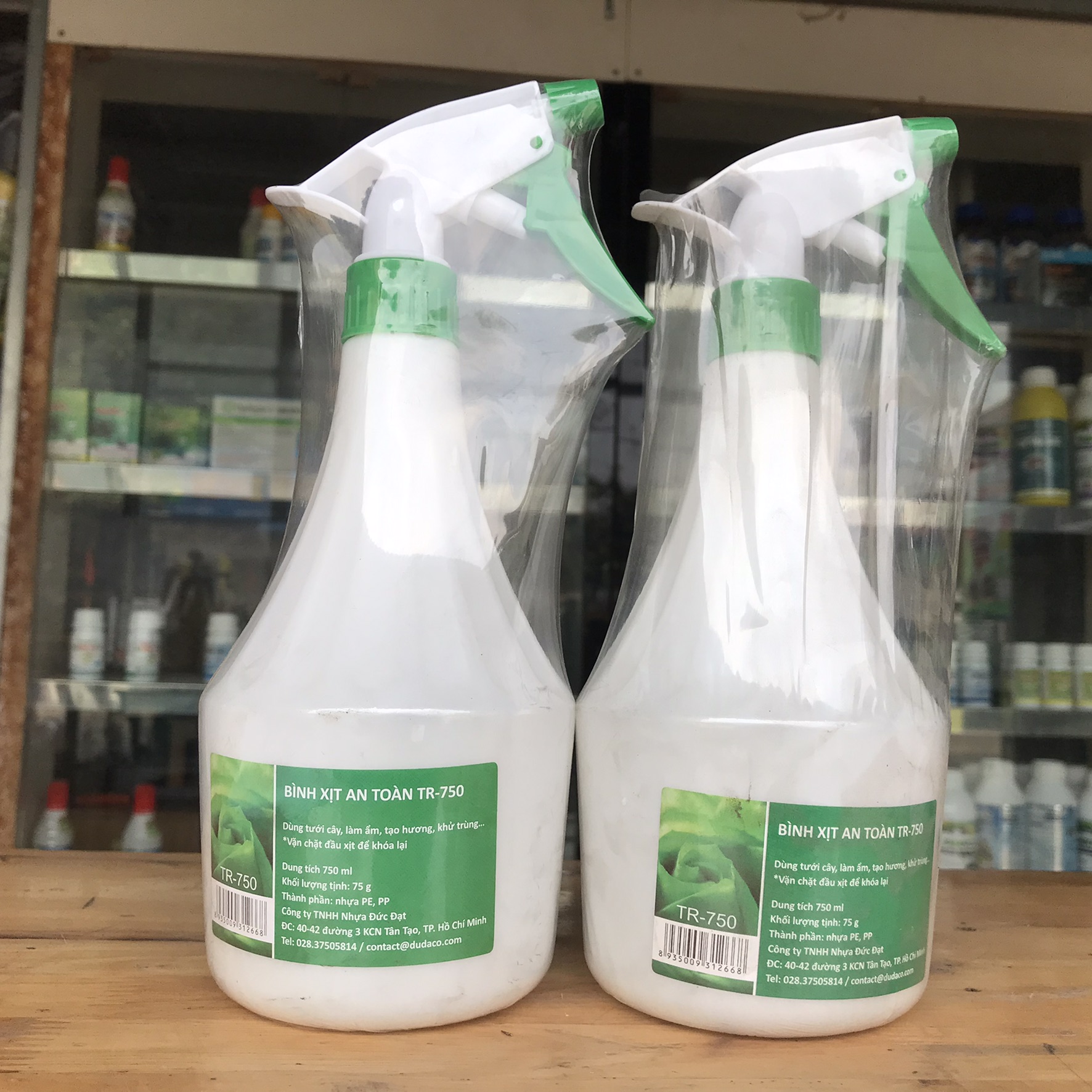 Bình xịt tưới cây cầm tay - 500ml/ 750ml (DUDACO TR-500/ TR-750)