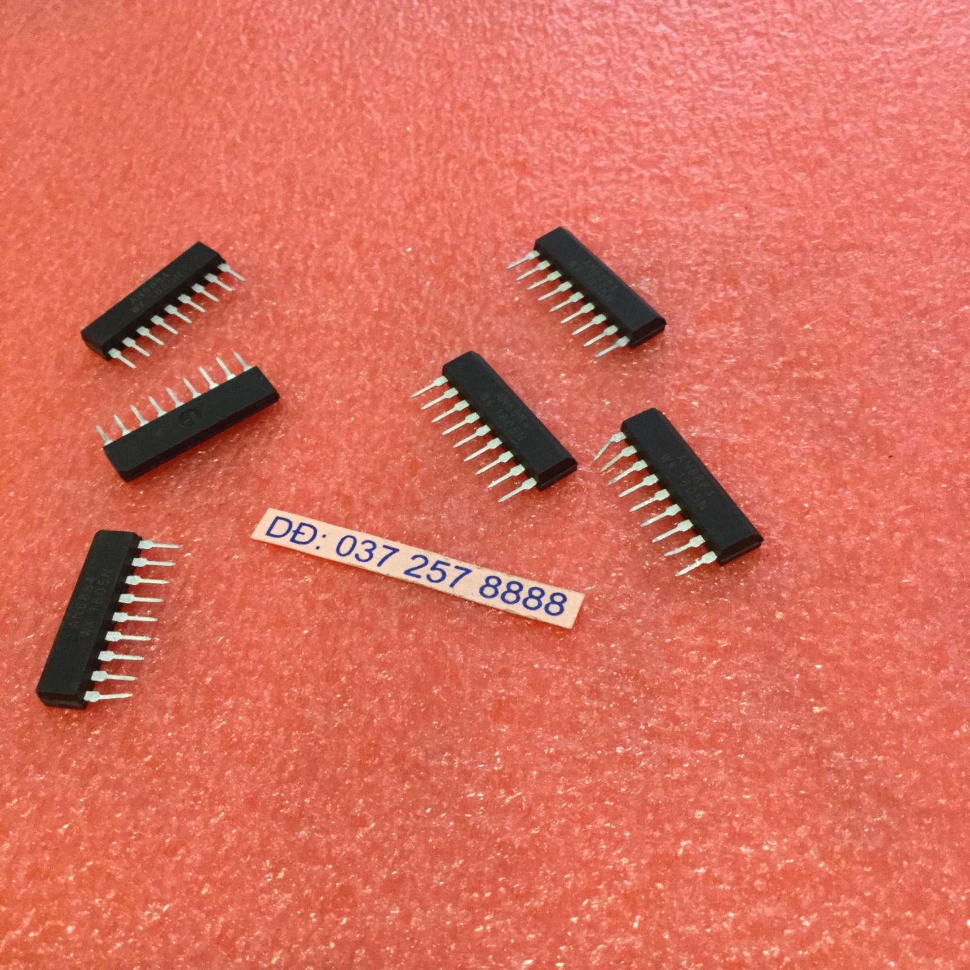 IC 6884 nháy theo nhạc giá cho 5 chiếc