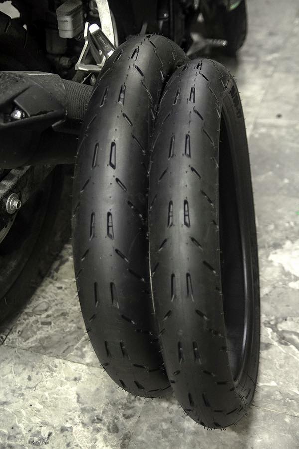VỎ MICHELIN GAI MOTO GP SIZE 70/90-17