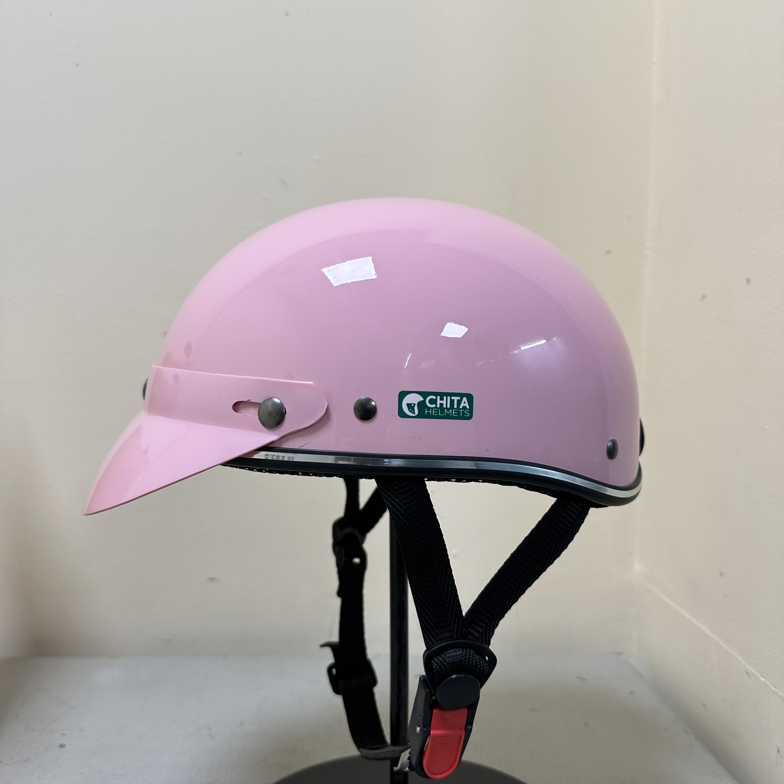Mũ bảo hiểm Chita CT6B1 tem XO