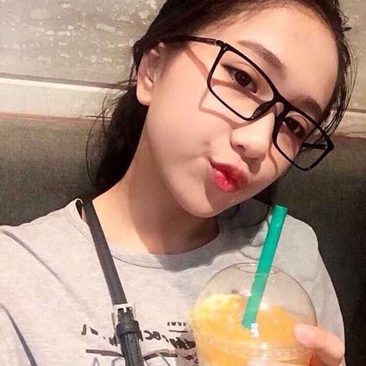 Gọng kính siêu dẻo