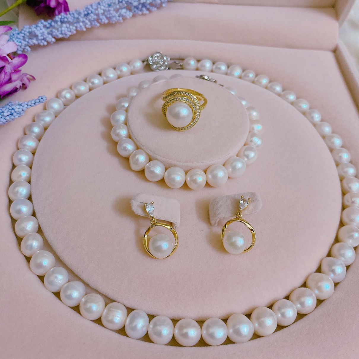 Pearl jewelry sets real freshwater 10li White 4 dish (necklace, bracelet, earrings, rings free size) already have box, have retail gift