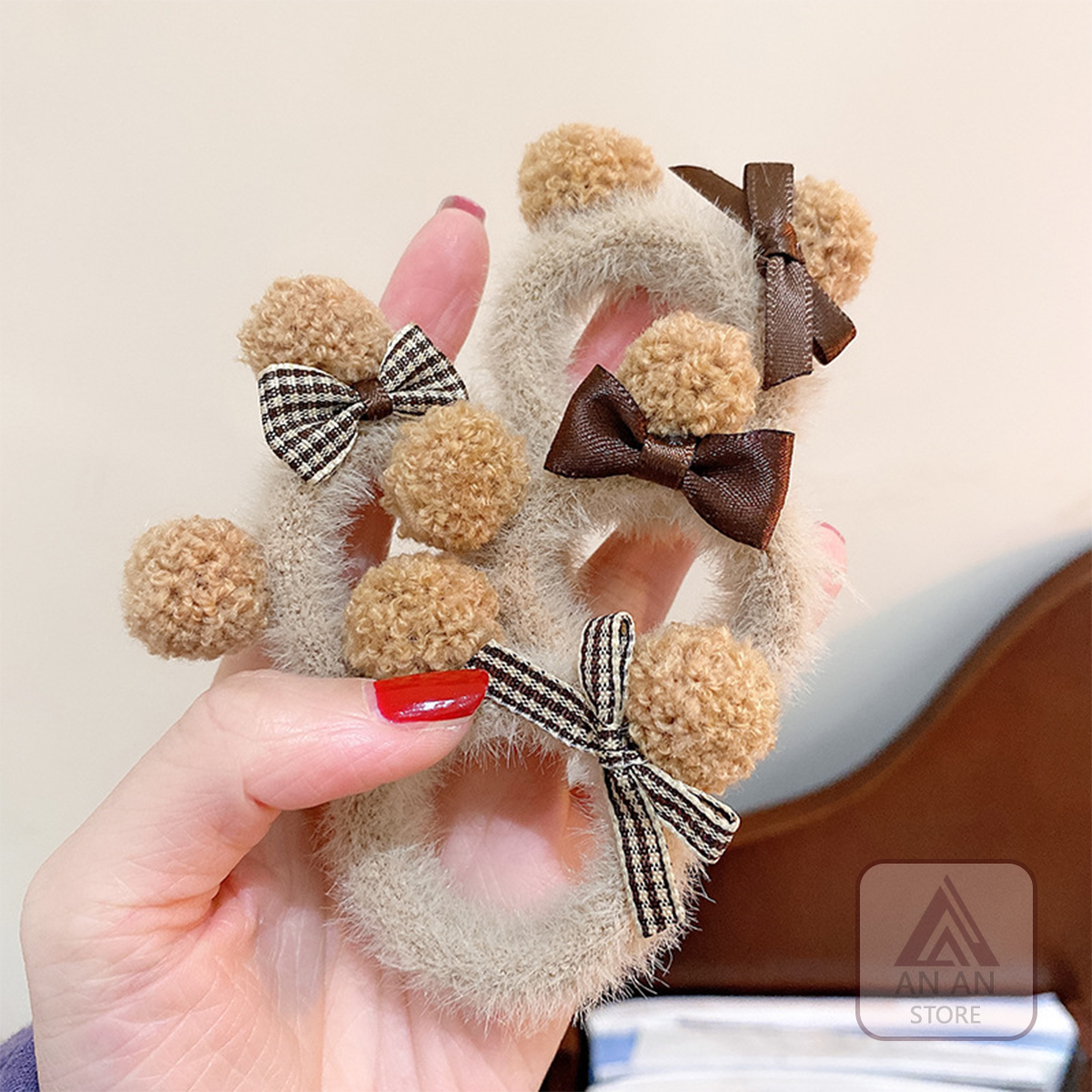 Cột Tóc Nhỏ Vải Lông Gấu Bông Cài Nơ Dễ Thương