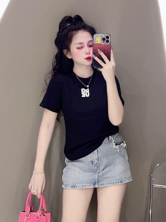 Áo thun nữ dáng ôm phối chữ nổi phom dài ( Mã chữ Love nhỏ dưới 55kg )