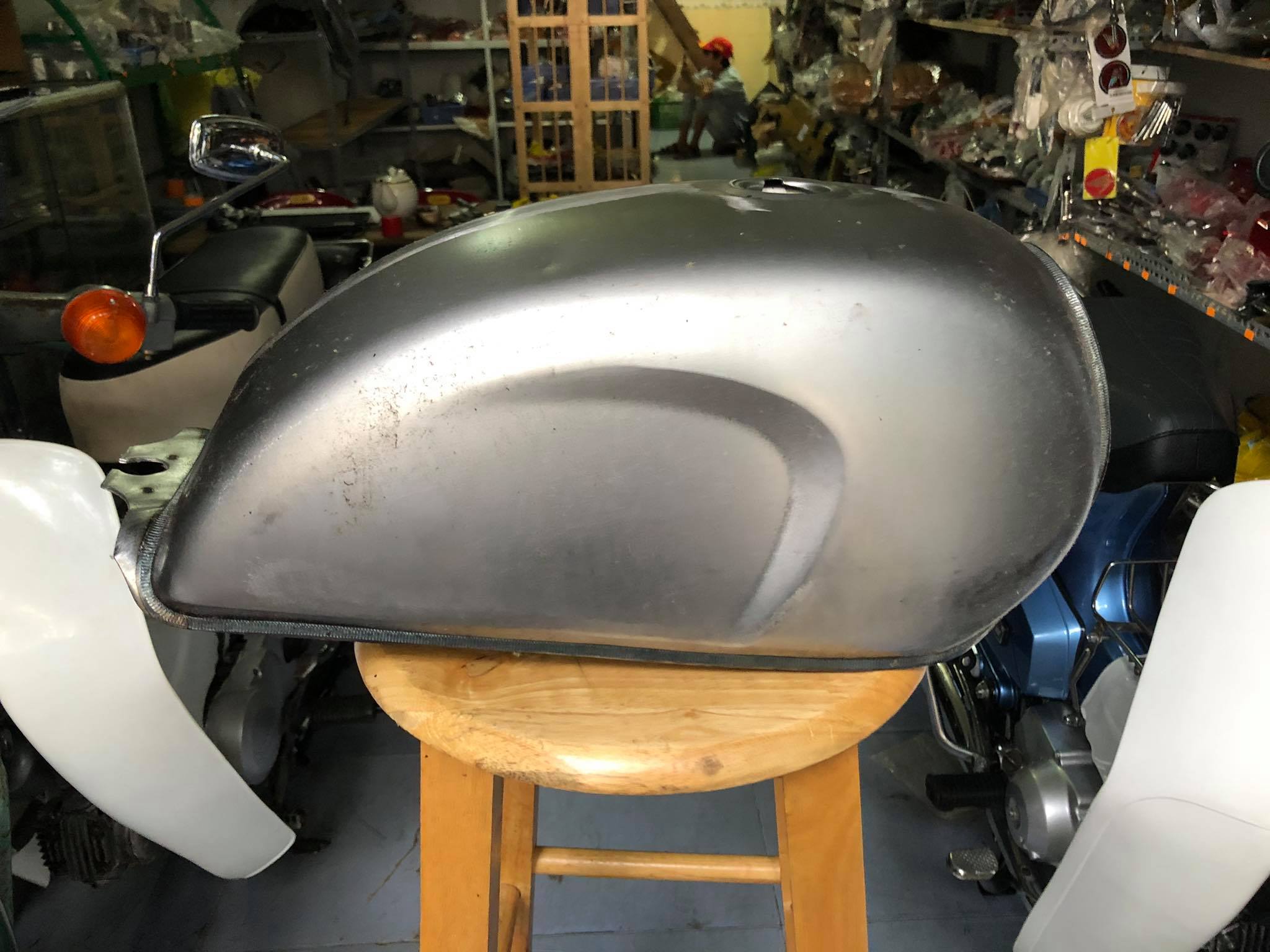 bình xăng cafe racer gia công cho anh em độ chế xe 67-win-moto...