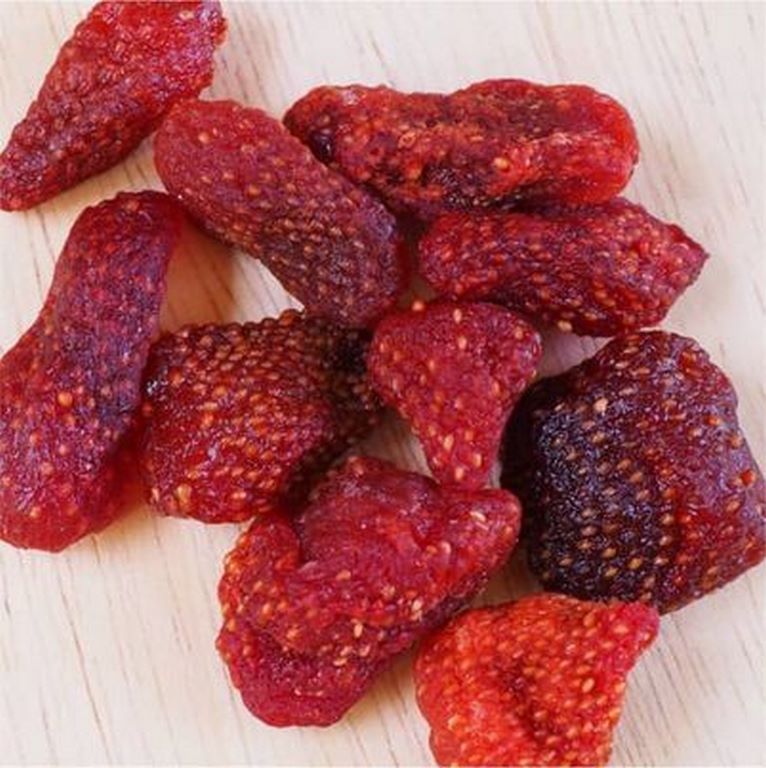 Dâu Tây Sấy Dẻo - Ngon Mê Ly 250G
