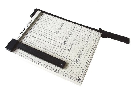 Bàn cắt giấy A4 Deli 8014