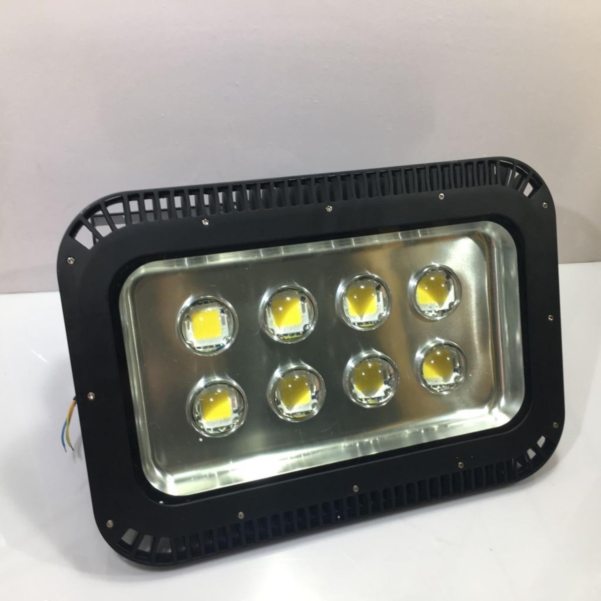 ĐÈN PHA LED KÍNH LÚP 400W