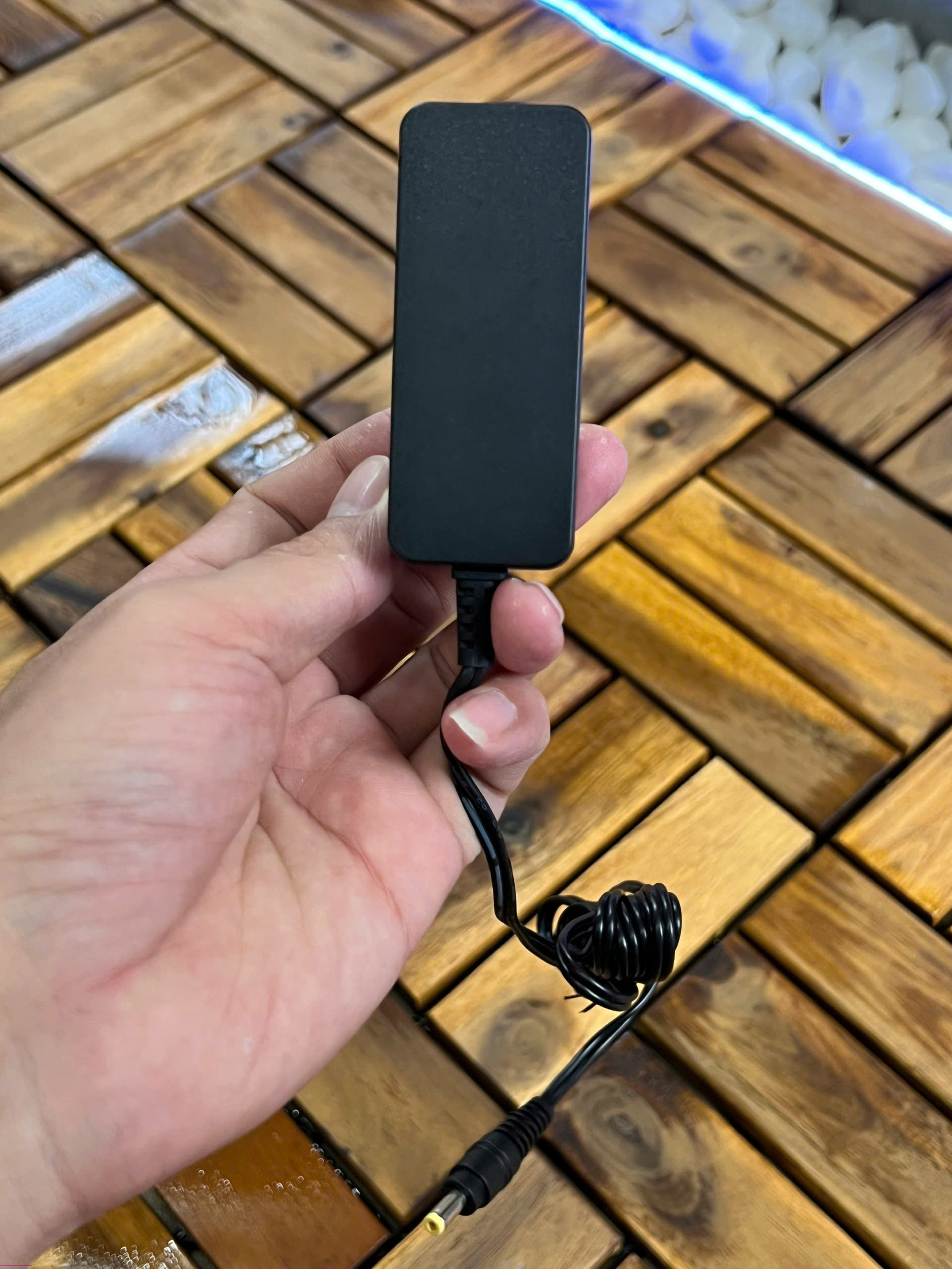 Sạc loa sony XB40