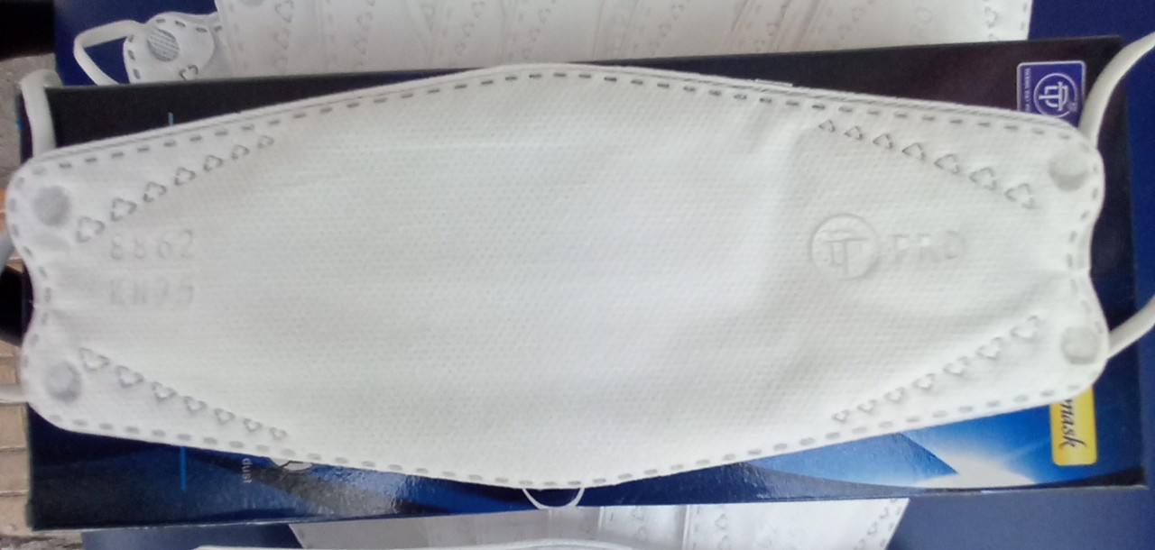 KHẨU TRANG KF94 ( CABON 2 BỊCH 20 CÁI )  MÀU TRẮNG