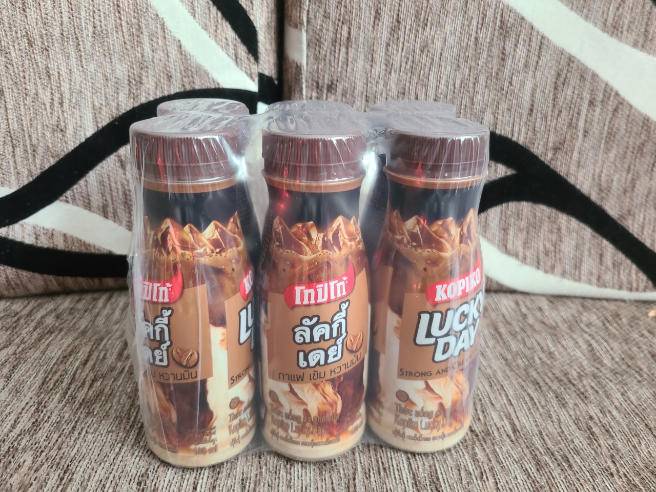 CÀ PHÊ SỮA KOPIKO LUCKY DAY 180ml