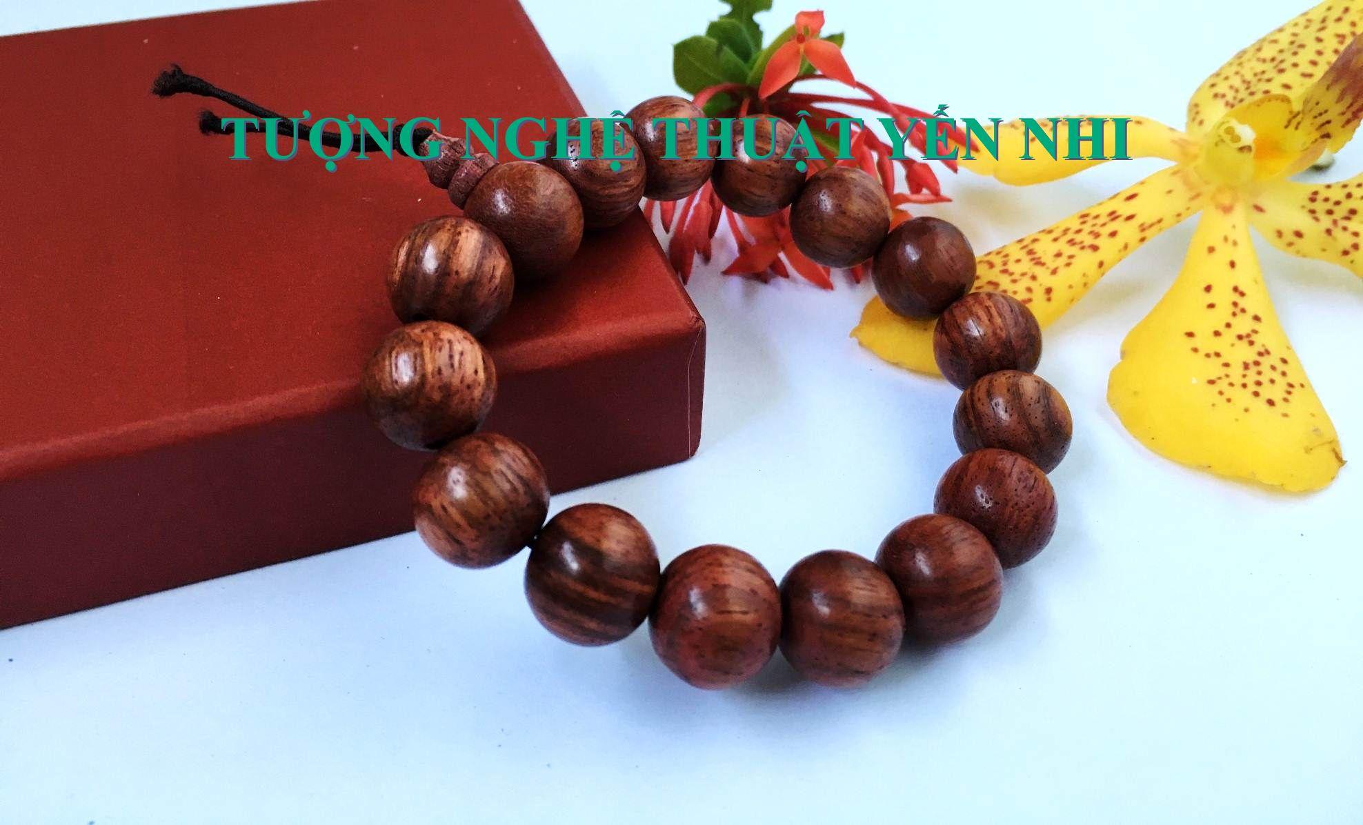 Vòng tay gỗ hương 12mm