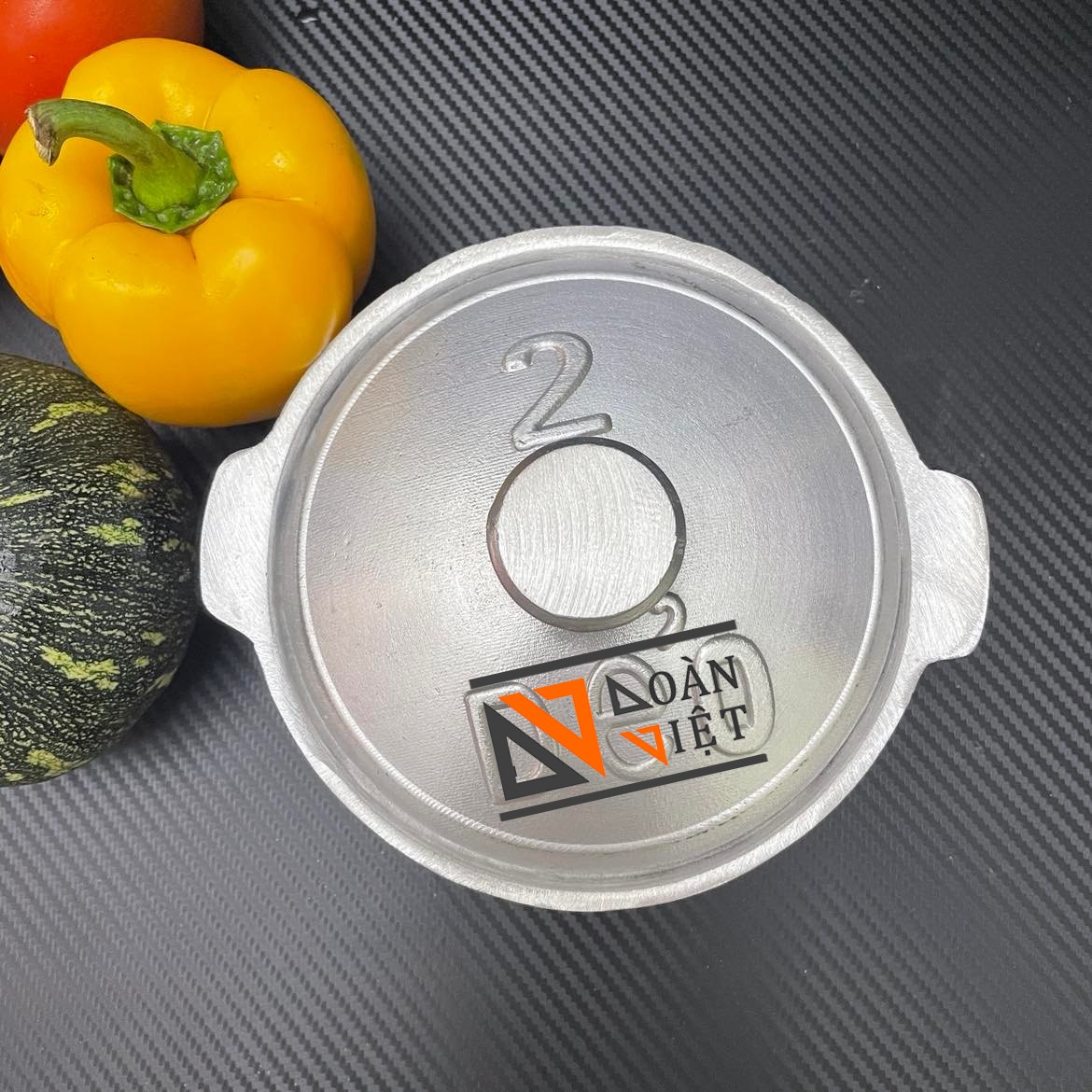 Nồi gang kho thịt cá, kho tộ, cơm cháy, cơm niêu dẻo- gang đúc nguyên khối, bóng đẹp, chắc chắn và nặng tay - nhiều size giá ưu đãi