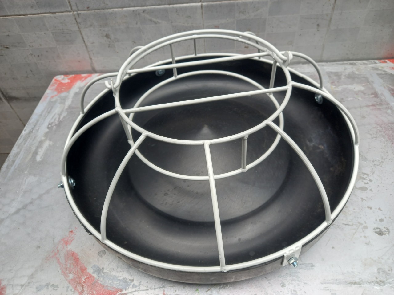 Máng ăn chống bới cho gia cầm 10 ngăn