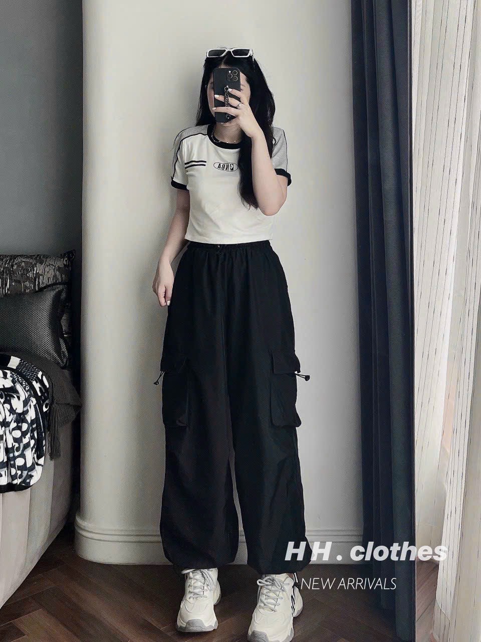 Set quần ống rộng túi hộp màu đen và áo thun tay ngắn croptop, đồ bộ nữ cá tính đơn giản dạo phố