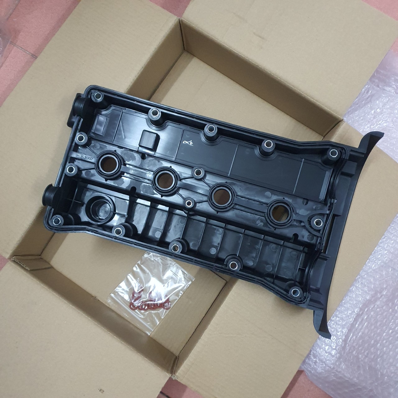 Nắp dàn cò Daewoo Nubira 1.6