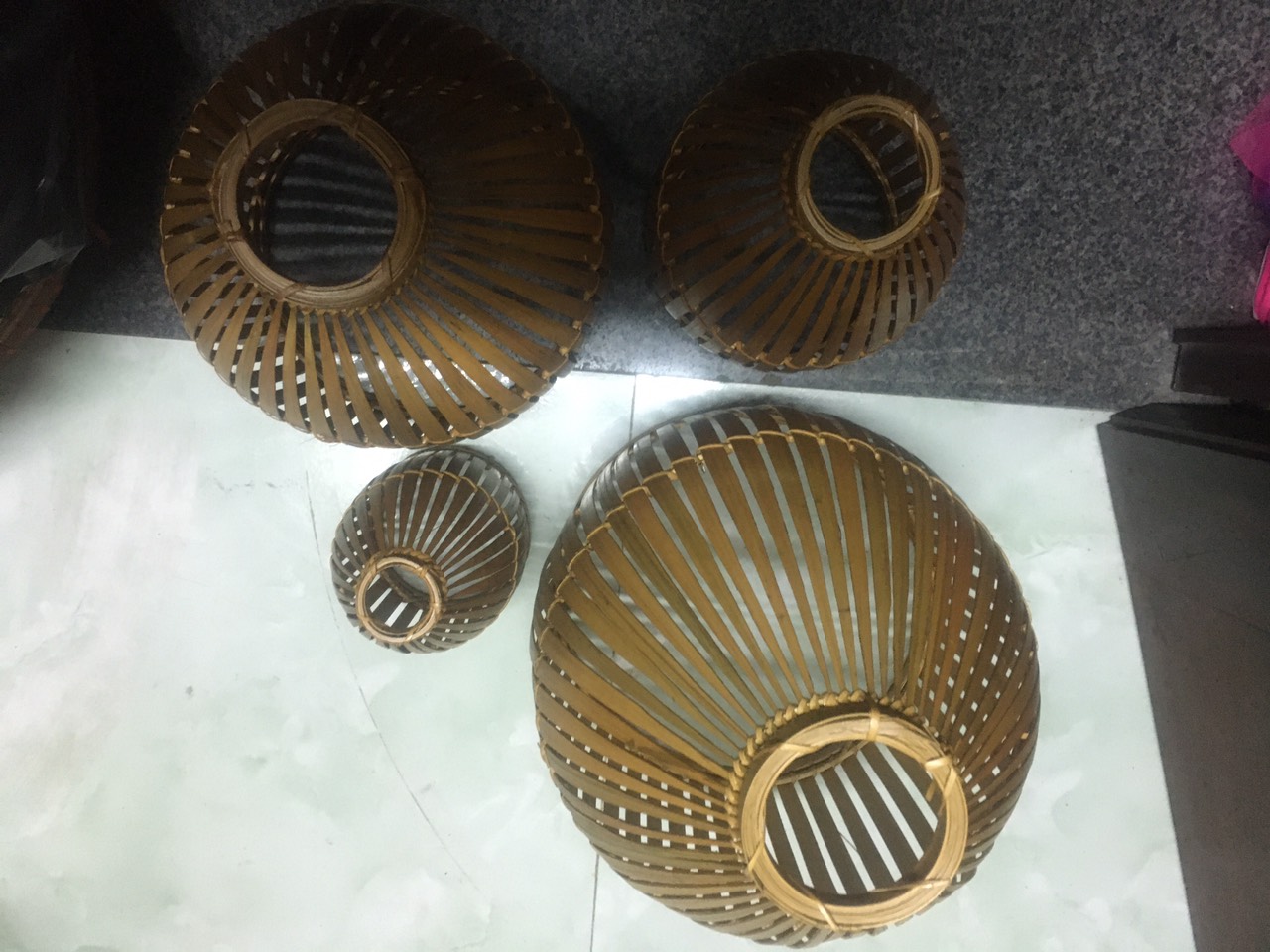 Chao đèn mây tre đan dạng nơm khum 23cm