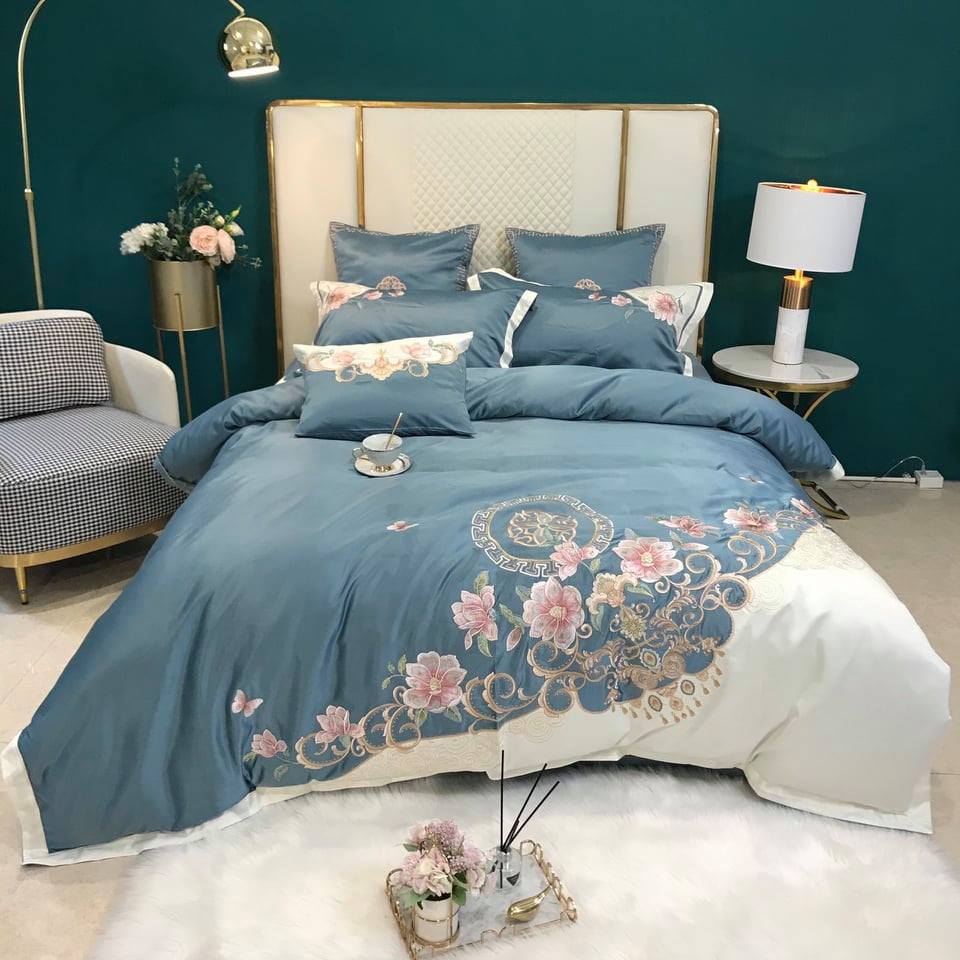 Bộ chăn ga gối lụa silk thêu hoa hông