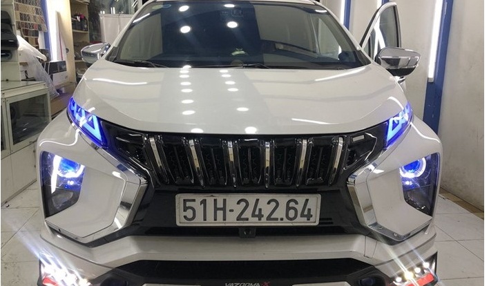 mặt calang xpander, mặt ca lăng xpander màu đen bóng