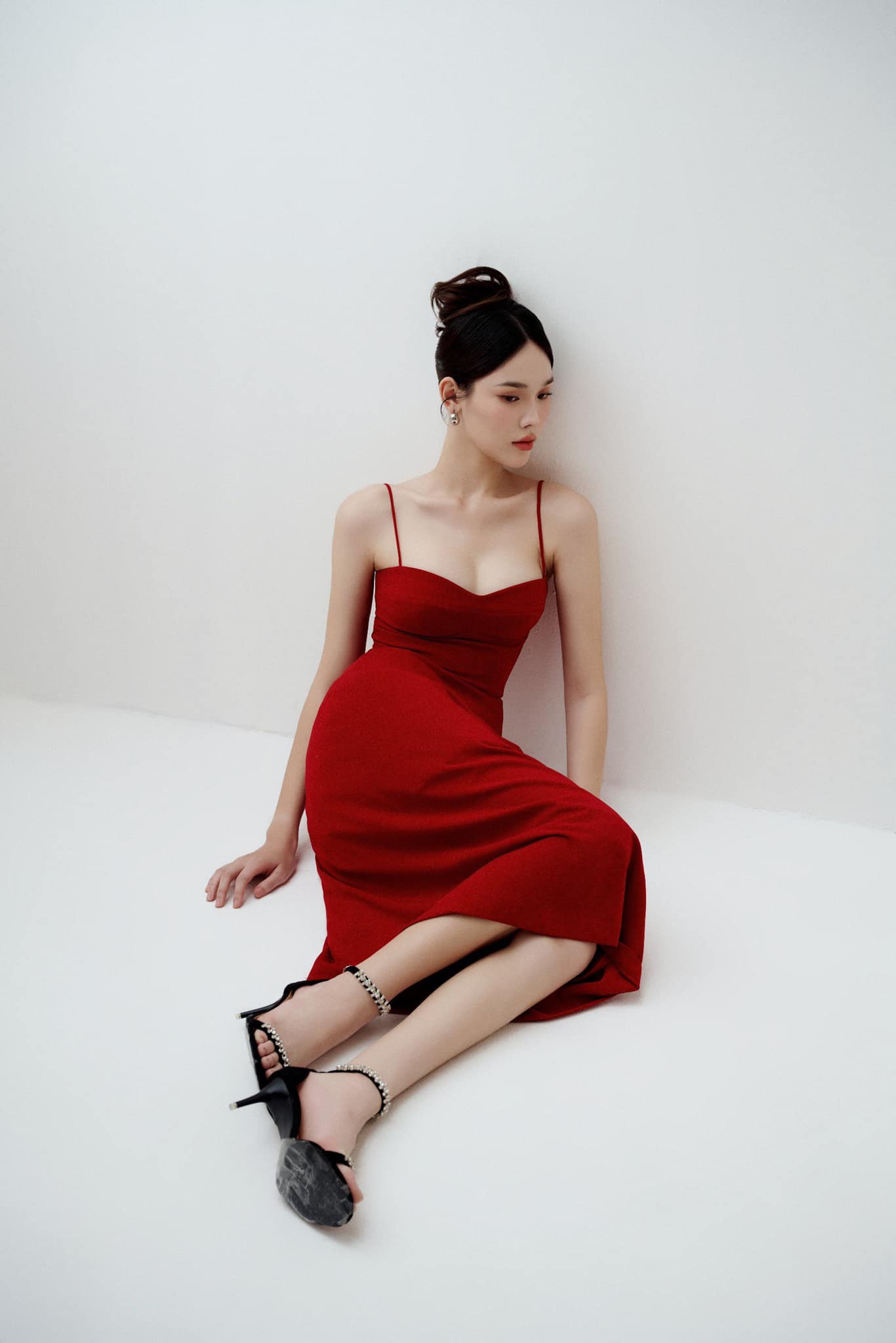 Doré Studio - Đầm Hai Dây Nữ Hở Lưng