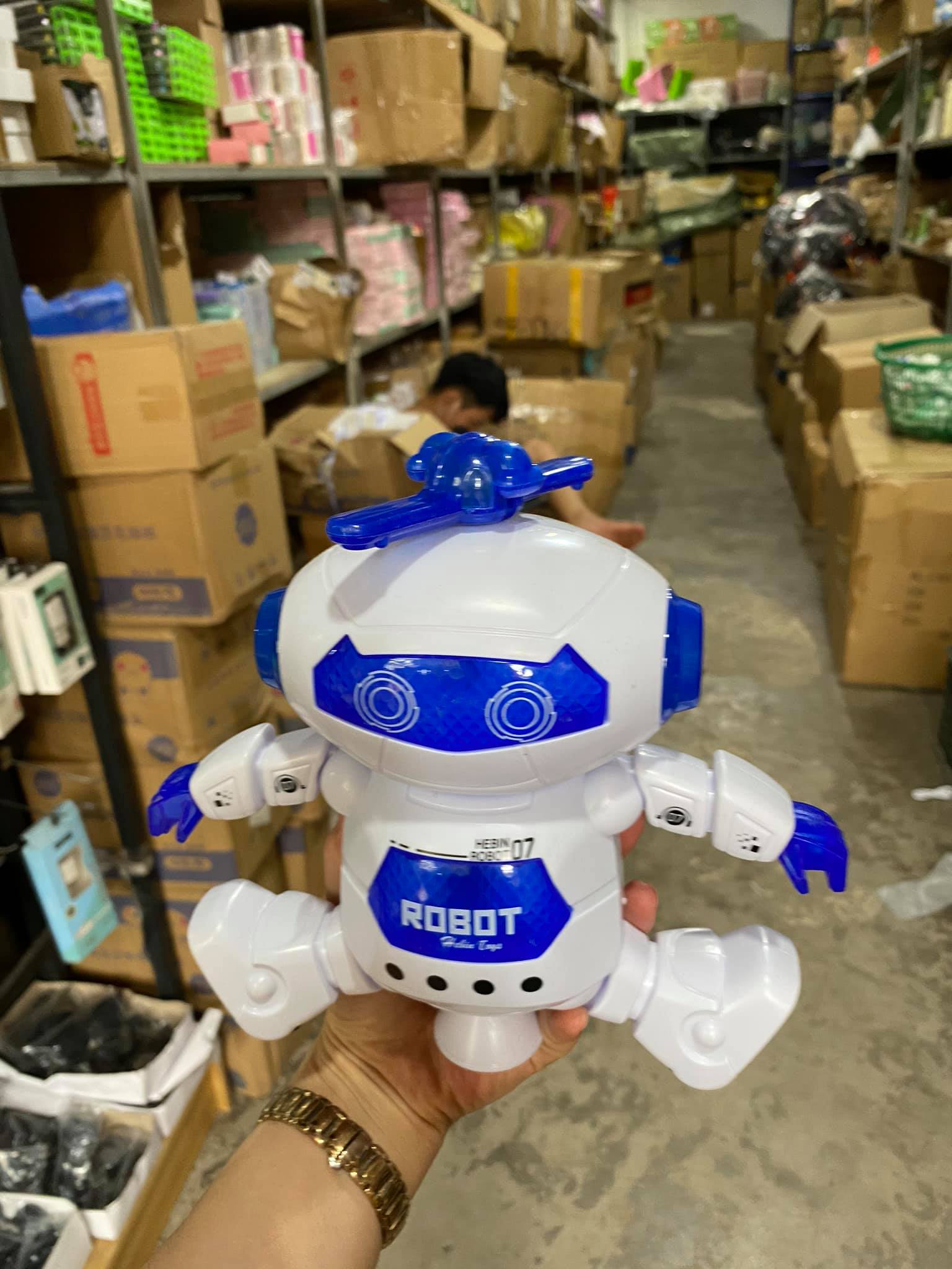 Đồ chơi robot xoay 360 độ có nhạc cho bé