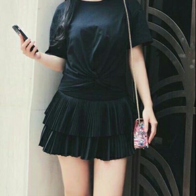 Chân váy dập ly 2 tầng kèm quần bên trong sang chảnh, giá tốt