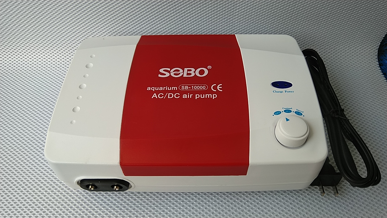 (Tặng phụ kiện) Máy thổi khí tích điện SOBO (SB-10000) dùng cho bể cá.