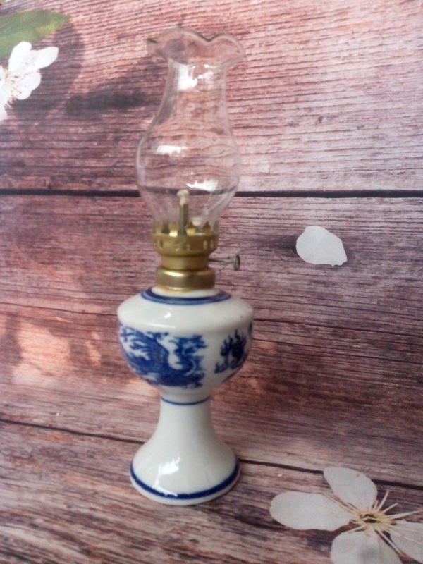 Đèn dầu gốm sứ loại nhỏ D7 cm, đủ bộ