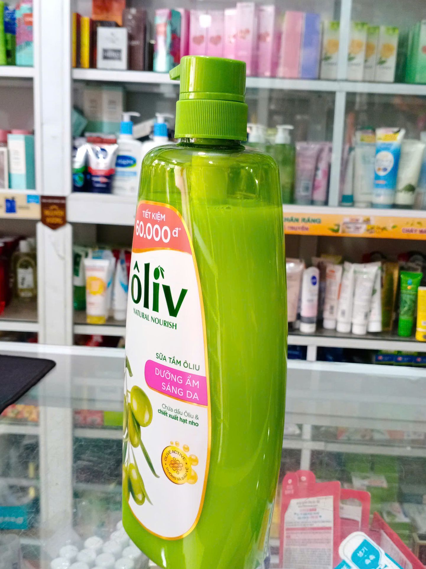 SỮA TẮM DƯỠNG DA OLIV DƯỠNG ẨM SÁNG DA 650ML