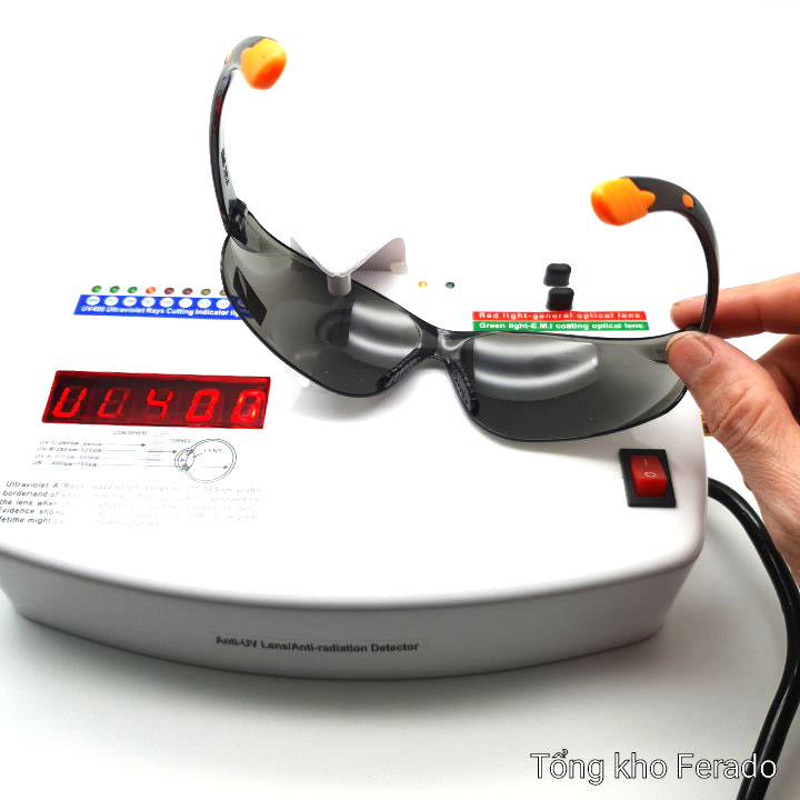 Kính mắt Okey đen thời trang