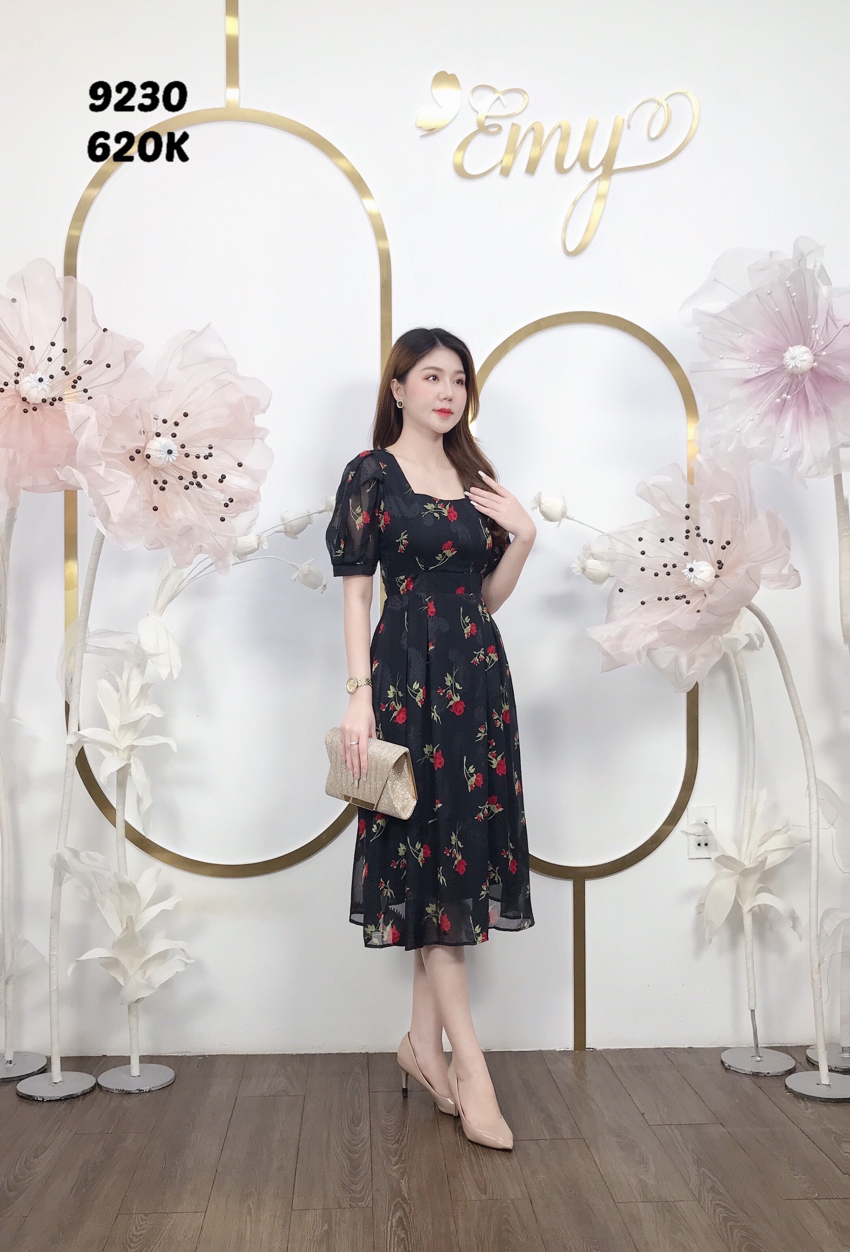 Đầm EMY EM9230 Xoè Cổ Vuông Nền Đen