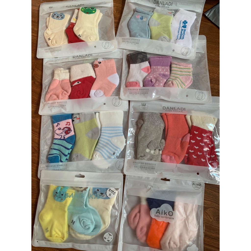 Set 3 đôi tất xù sơ sinh cho bé đi cực ấm