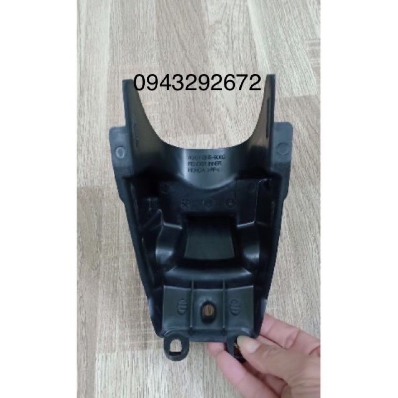 Nhựa đuôi trong xe Dream Honda (80101GBGB20)